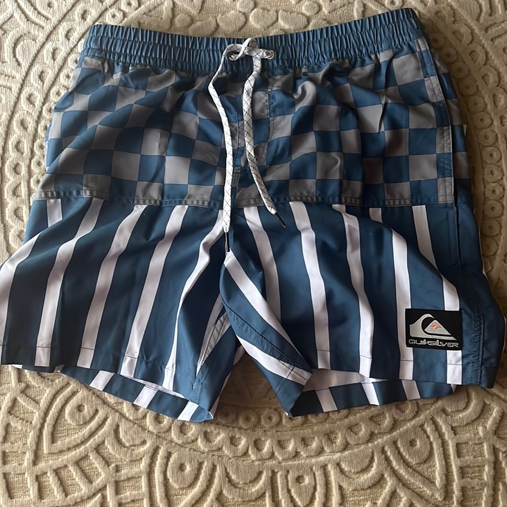 NWT Quicksilver swim shorts